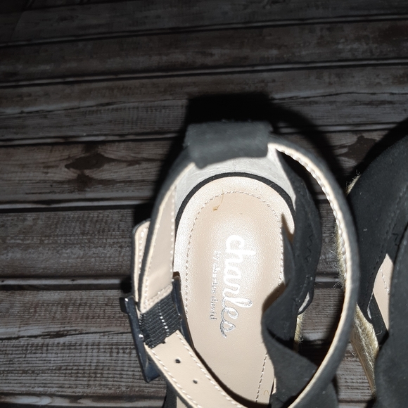 Wedge's - Picture 3 of 4